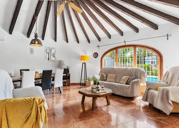 Axel - Plusholidays * 칼페